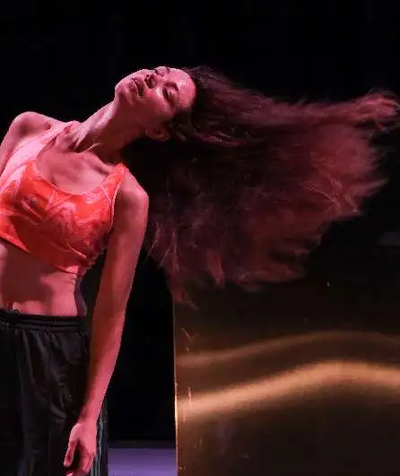 Affiche  spectacle : Souvent je commence par tomber