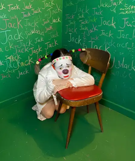 Affiche  spectacle : Magalie Tronchet brise la glace